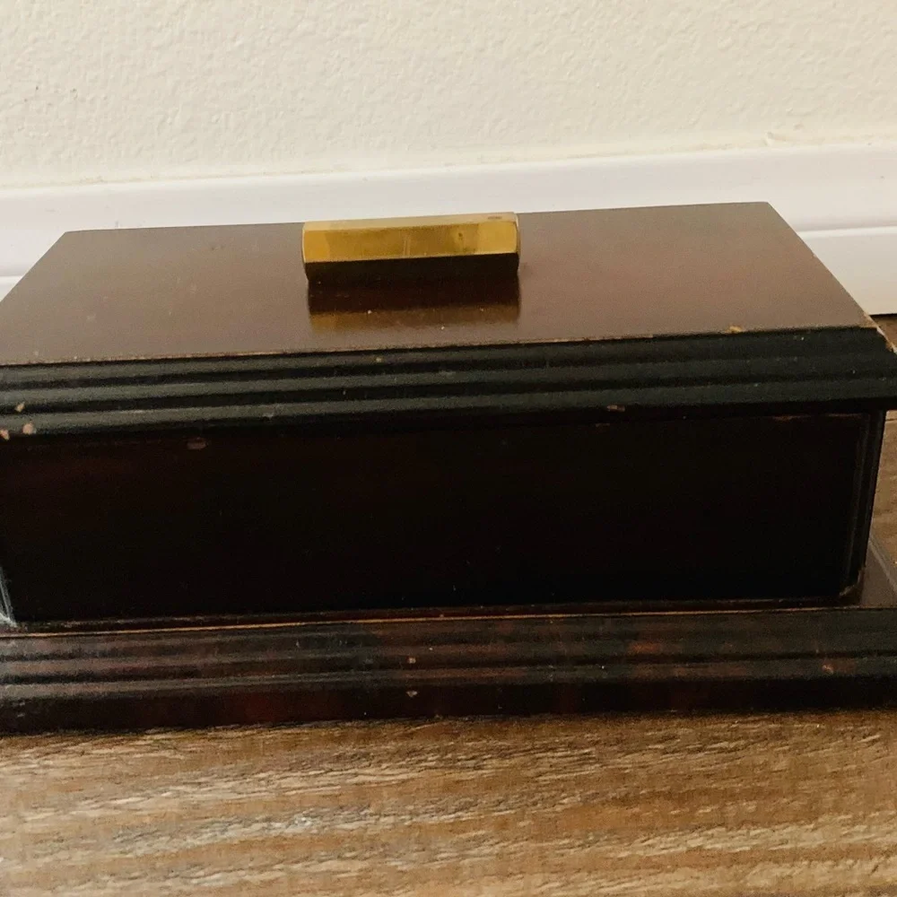 Wooden box